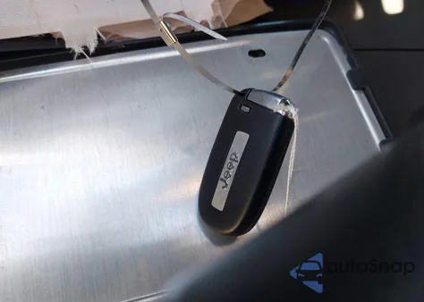 2015 Jeep Grand Cherokee Limited из США, поврежденный, VIN 1C4RJEBG6FC681090